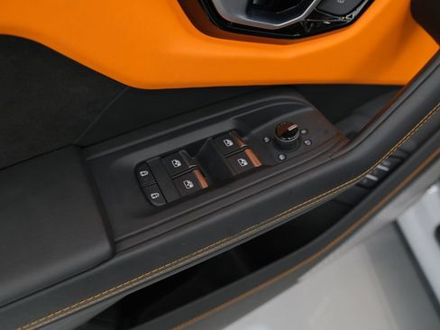 Used 2023 Lamborghini Urus S AWD/4WD image 49