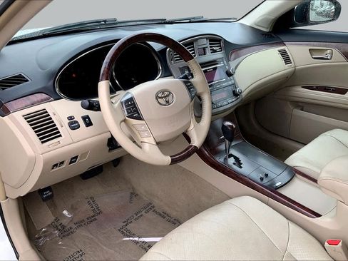 Used 2011 Toyota Avalon Limited FWD image 16
