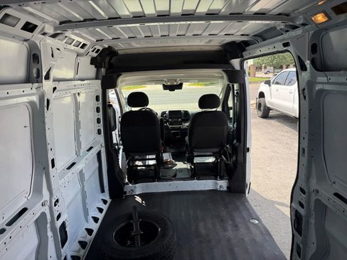 Used 2023 RAM ProMaster 2500 FWD image 15