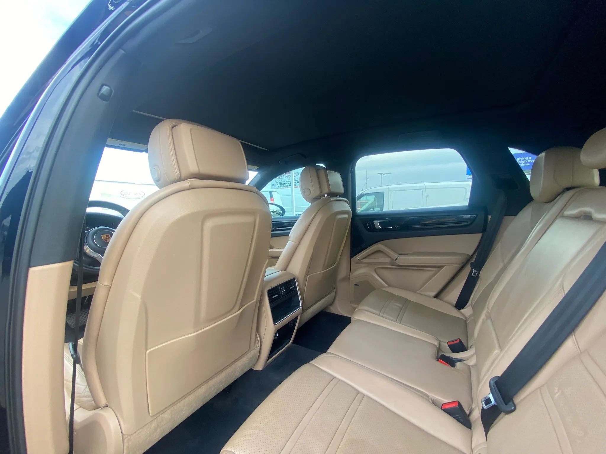 Used 2019 Porsche Cayenne AWD/4WD image 12