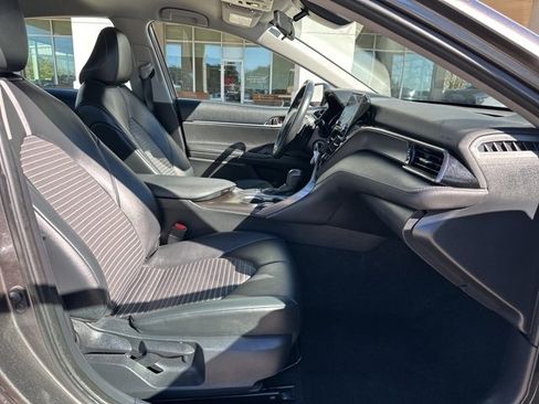 Used 2024 Toyota Camry SE image 37