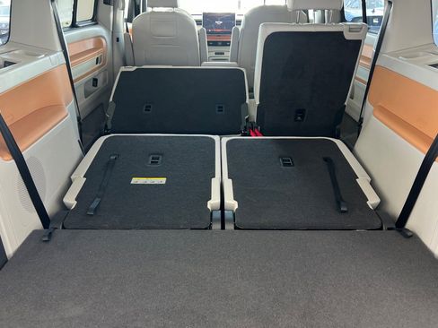New 2025 Volkswagen ID. Buzz 1st Edition RWD image 16