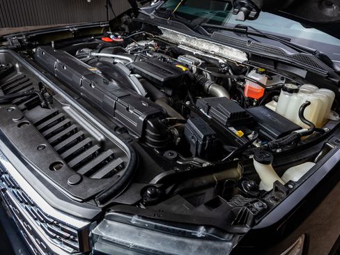 Used 2020 GMC Sierra 3500 Denali w/ Denali Ultimate Package image 39