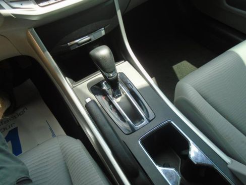 Used 2014 Honda Accord LX image 18