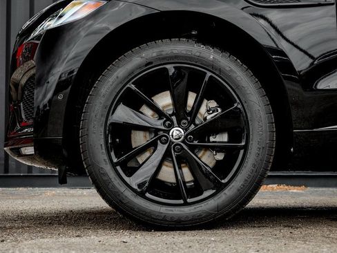 New 2026 Jaguar F-PACE R-Dynamic S image 4