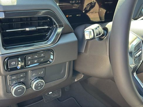 New 2026 GMC Yukon Elevation image 27