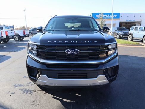 New 2025 Ford Expedition Platinum image 10