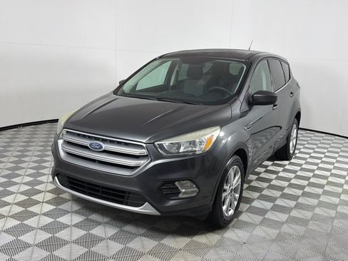 Used 2017 Ford Escape SE FWD image 7