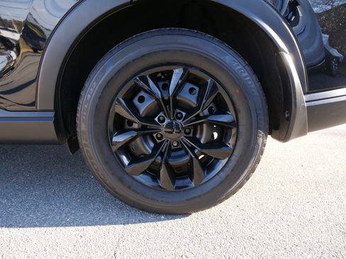 Used 2024 Honda CR-V LX image 12