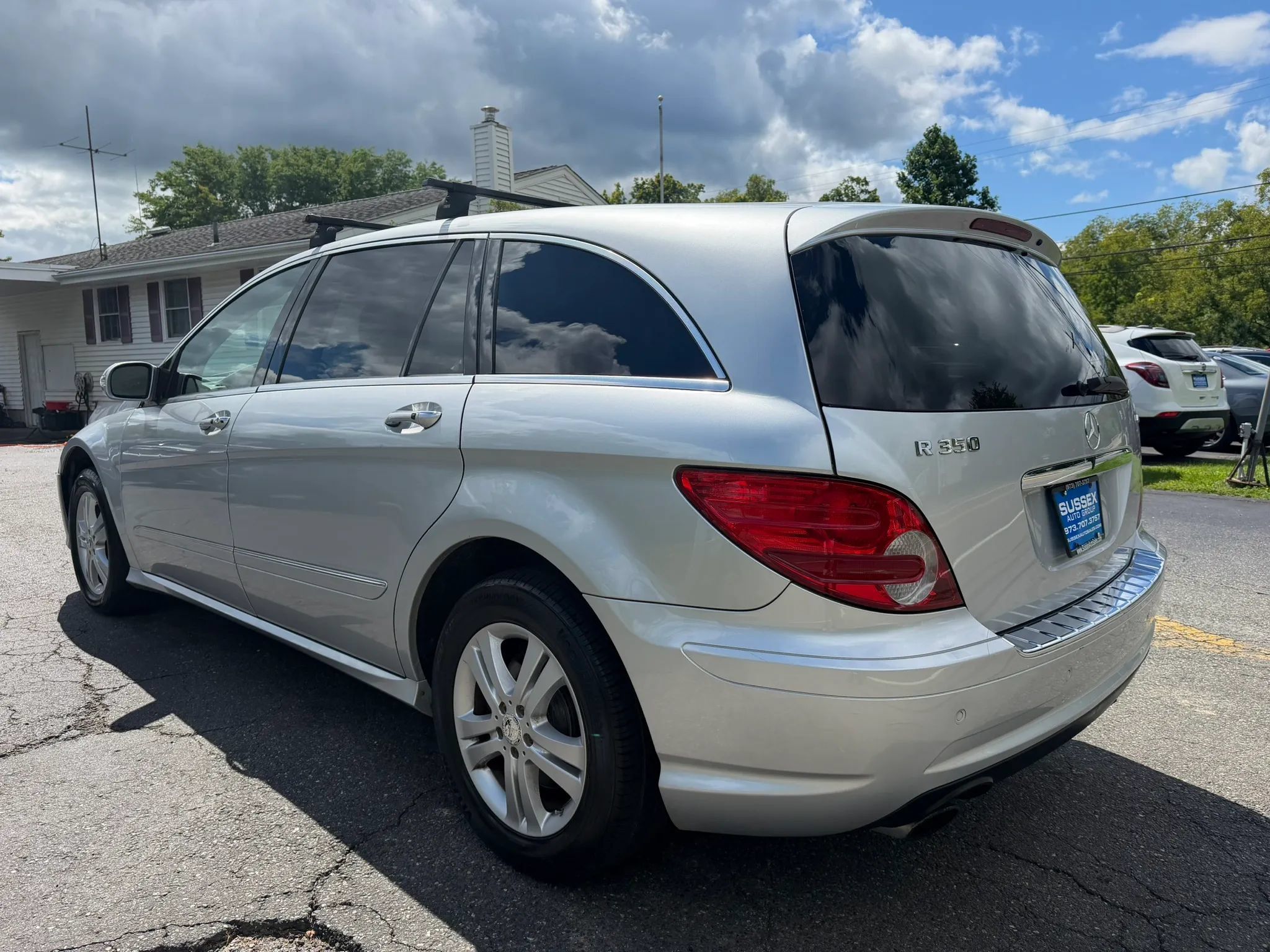 Used 2009 Mercedes-Benz R 350 4MATIC image 6