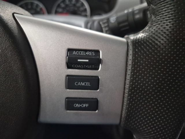 Used 2011 Nissan Pathfinder Silver AWD/4WD image 23