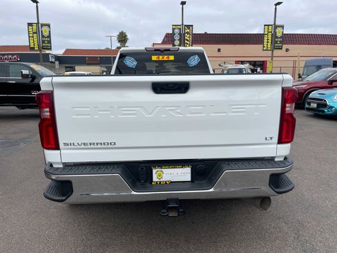Used 2022 Chevrolet Silverado 3500 LT w/ Convenience Package image 4