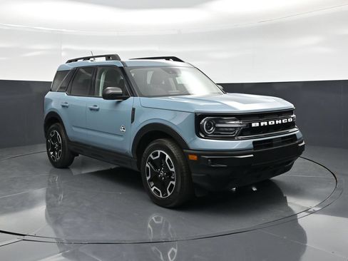 Certified 2023 Ford Bronco Sport Outer Banks w/ Tech Package AWD/4WD image 57