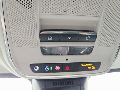 Used 2026 GMC Terrain Denali image 33