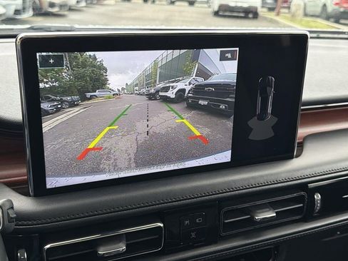 Used 2023 Lincoln Nautilus Reserve image 14