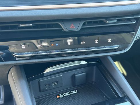 Used 2025 Buick Envision Sport Touring image 25