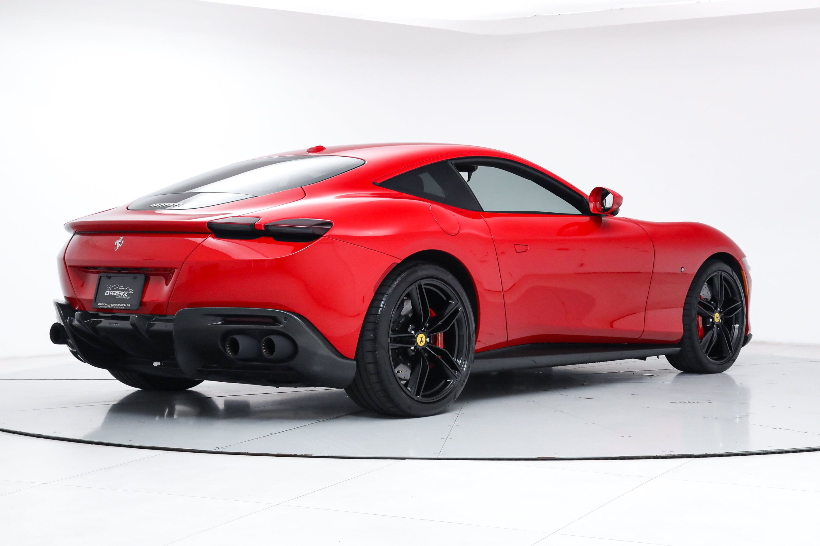 Certified 2023 Ferrari Roma RWD image 3