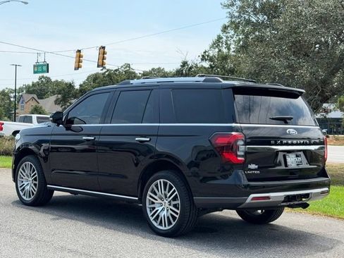 Used 2023 Ford Expedition Limited RWD image 6