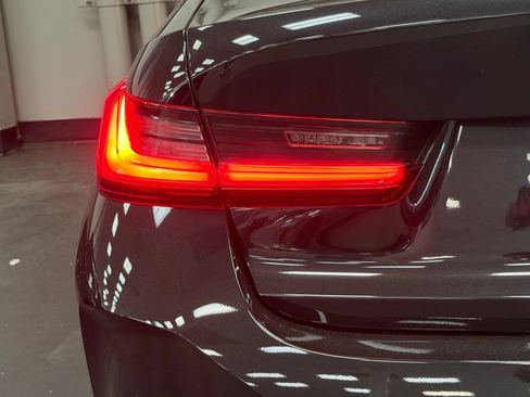 Used 2025 BMW 330i Sedan w/ Convenience Package RWD image 15
