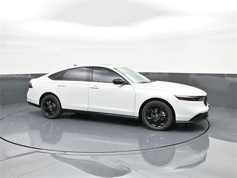 New 2025 Honda Accord SE image 13