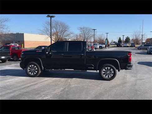 Certified 2025 Chevrolet Silverado 2500 Custom w/ Custom Convenience Package image 9