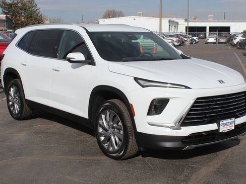 New 2025 Buick Enclave Preferred w/ Super Cruise Package image 7