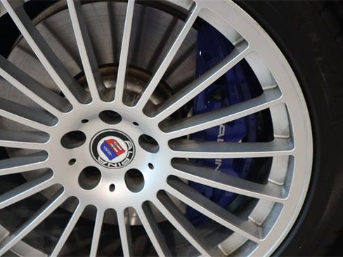 Certified 2022 BMW ALPINA B7 xDrive w/ Luxury Rear Seating Package image 13