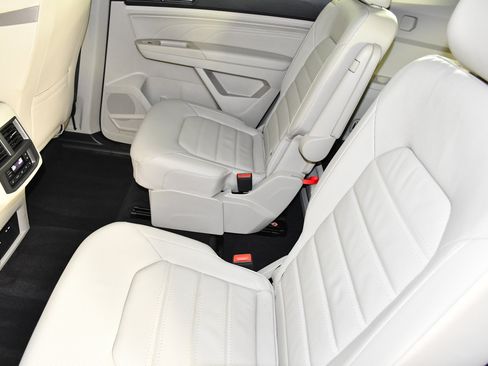 Used 2021 Volkswagen Atlas SEL Premium AWD/4WD image 48