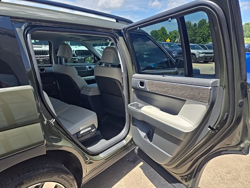 Used 2024 Hyundai Santa Fe Limited FWD image 79