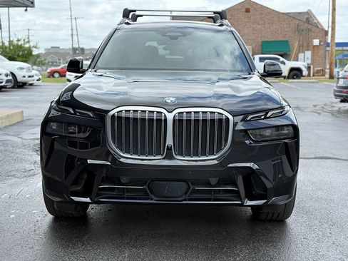 Used 2023 BMW X7 xDrive40i w/ M Sport Package AWD/4WD image 2