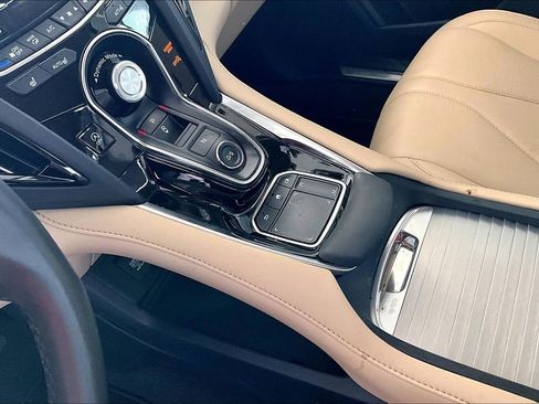 Used 2024 Acura RDX SH-AWD image 18