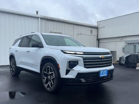New 2026 Chevrolet Traverse High Country w/ LPO, Floor Liner Package FWD image 7
