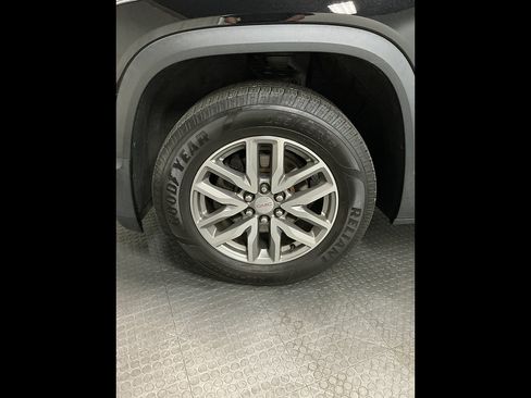 Used 2017 GMC Acadia SLE w/ Driver Alert Package I FWD image 37