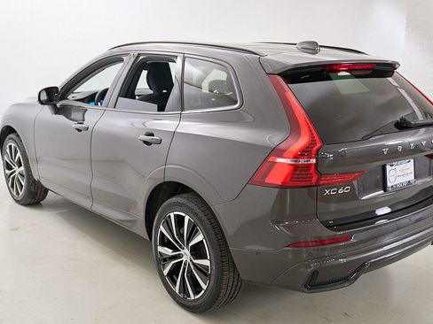 Certified 2025 Volvo XC60 B5 Plus AWD/4WD image 7