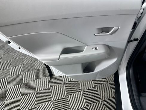 Used 2024 Hyundai Kona SE AWD/4WD image 14