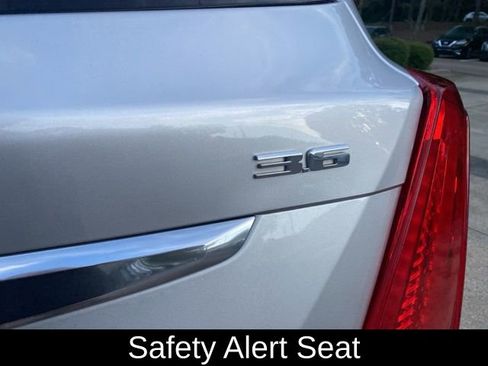 Used 2017 Cadillac XT5 Luxury w/ Driver Awareness Package FWD image 14