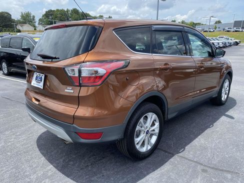 Certified 2017 Ford Escape SE FWD image 7