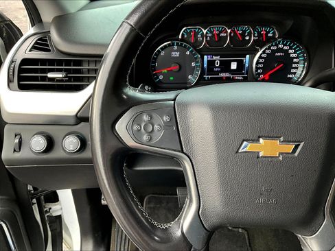 Used 2018 Chevrolet Suburban LT AWD/4WD image 11