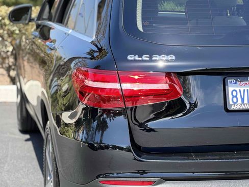 Used 2018 Mercedes-Benz GLC 300 4MATIC image 48