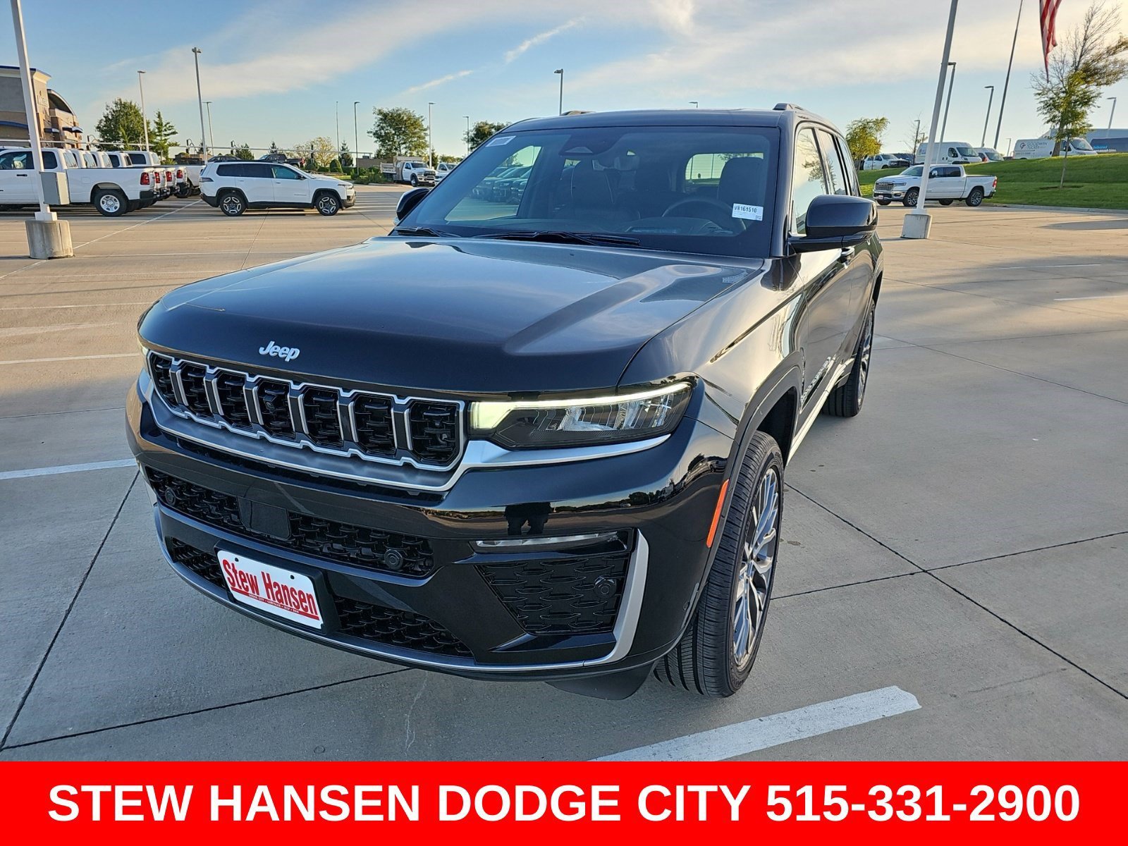 New 2027 Jeep Grand Cherokee Summit AWD/4WD image 1