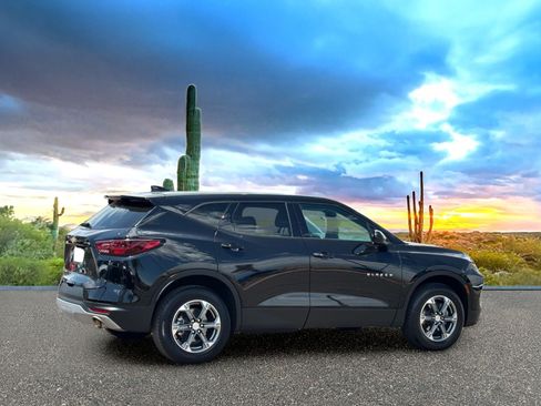 Used 2025 Chevrolet Blazer LT FWD image 5