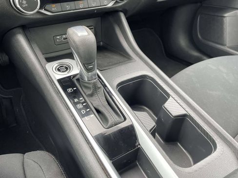 Used 2023 Nissan Sentra SV FWD image 19