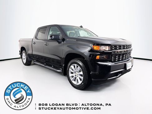 Used 2020 Chevrolet Silverado 1500 Custom w/ Custom Value Package image 1