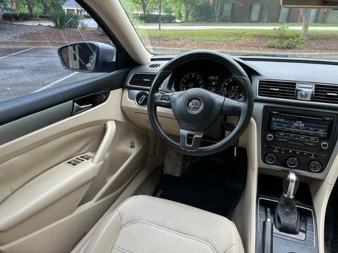 Used 2014 Volkswagen Passat 1.8T Wolfsburg Edition FWD image 30