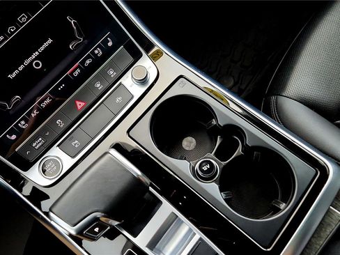 Used 2023 Audi Q7 3.0T Premium Plus image 17