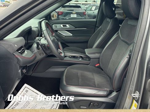 Used 2025 Ford Explorer ST AWD/4WD image 14
