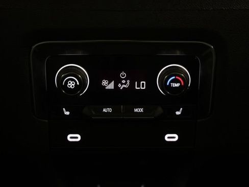 Used 2023 Chevrolet Tahoe LT w/ Luxury Package AWD/4WD image 39