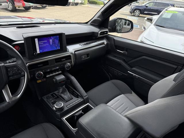 Certified 2024 Toyota Tacoma TRD Sport w/ TRD Sport Upgrade Package AWD/4WD image 18