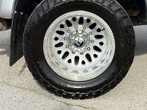 Used 2022 Ford F450 Platinum w/ FX4 Off-Road Package image 10