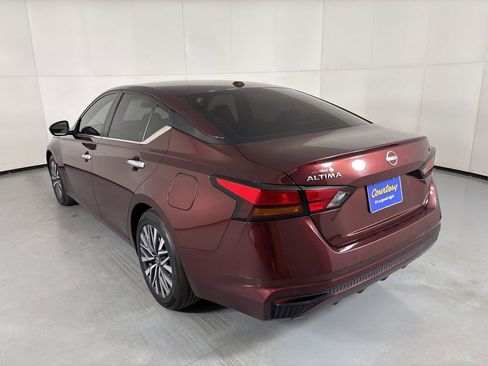 Used 2023 Nissan Altima 2.5 SV image 7